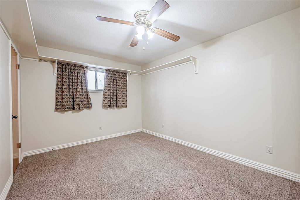 Upstairs bedroom 1