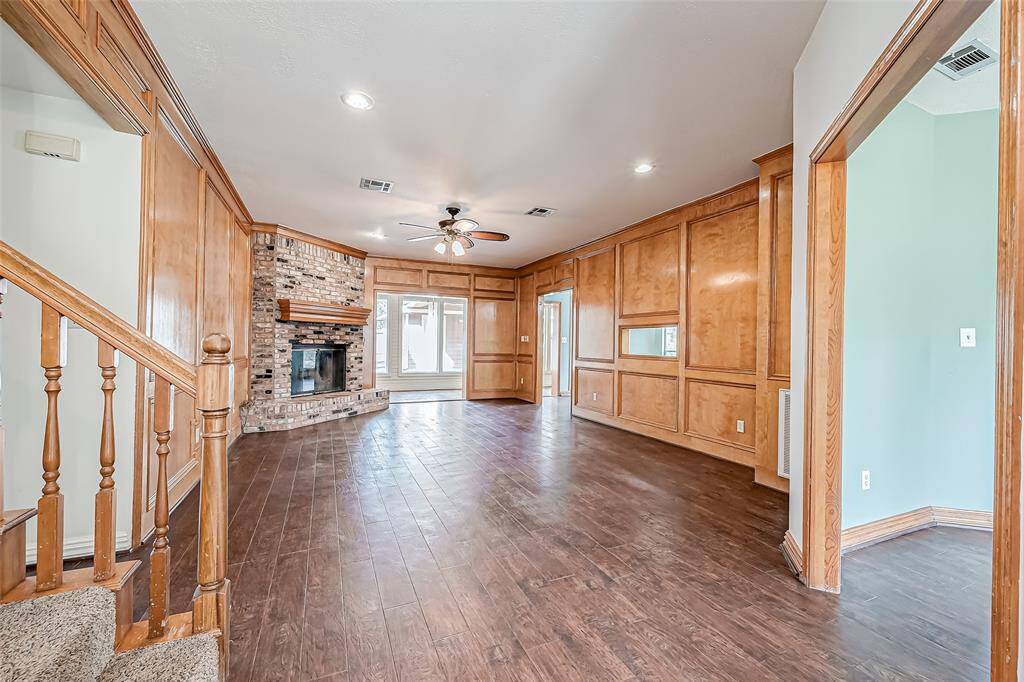 Enjoy the extra-large family room, perfect for gatherings and entertaining.