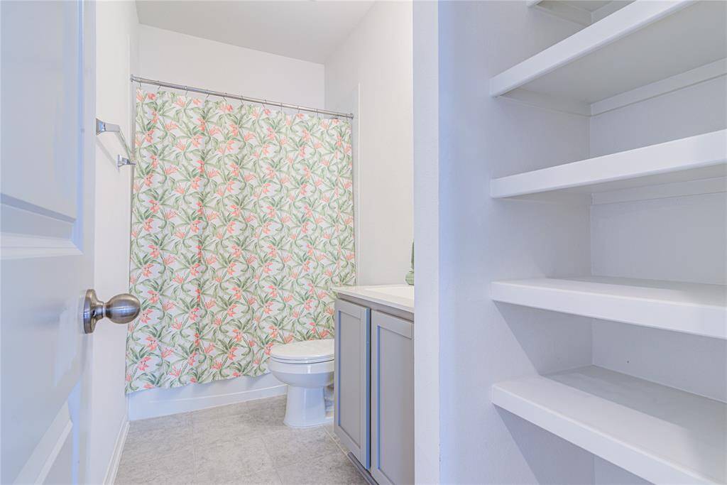 2nd Bathroom