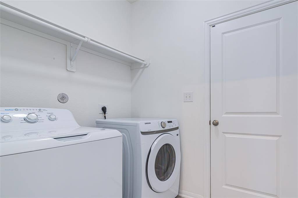 Laundry Room withWasher/Dryer