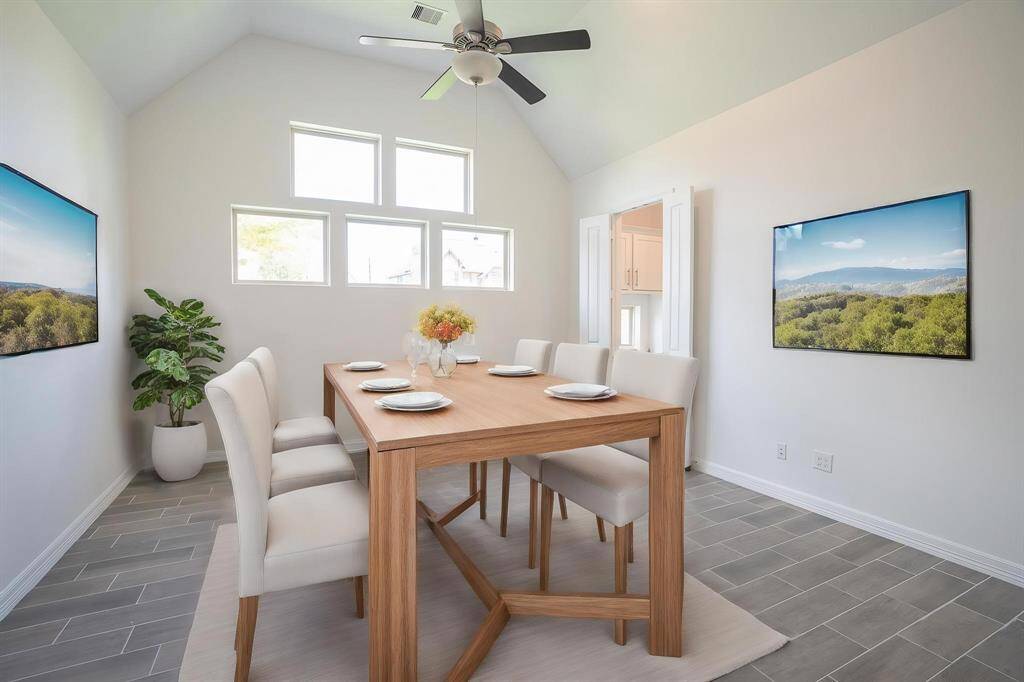 Dining room (virtually staged)