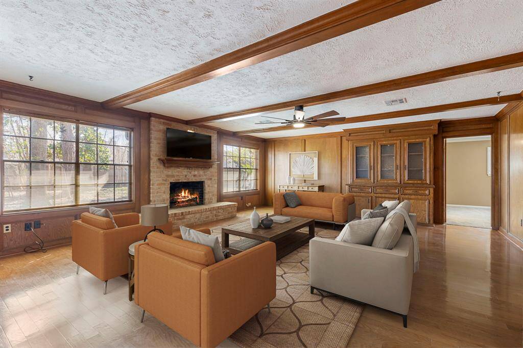 The breakfast room is ideal for enjoying your morning coffee.  Look at all that natural light! *This image has been virtually staged.