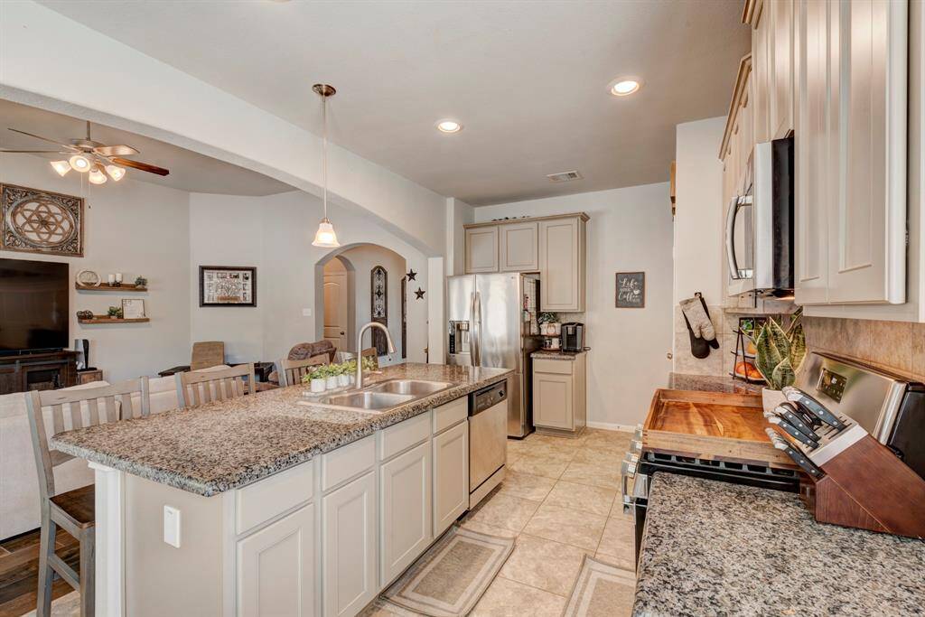 Plenty of cabinet space in the kitchen.
