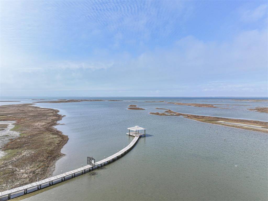 Notice the private gate access on fishing pier