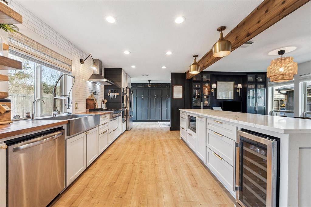 Look at this space! Large window lets in plenty of natural light.
