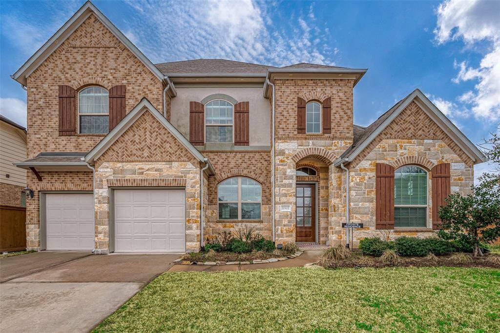 Welcome to 11902 Ballshire Pines Dr.