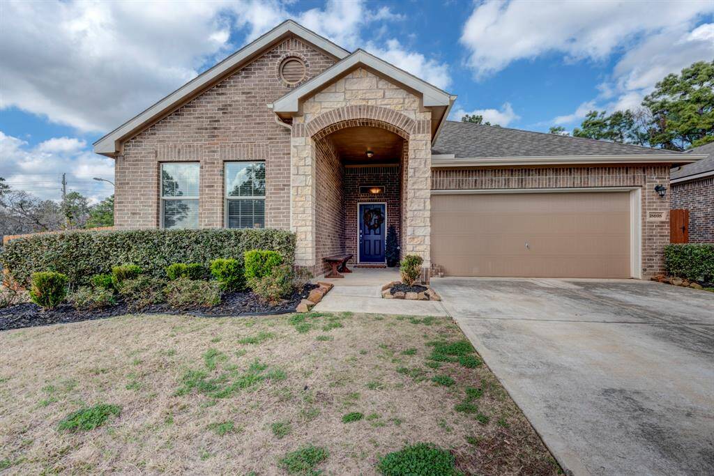 Welcome home to 18698 Legend Oaks