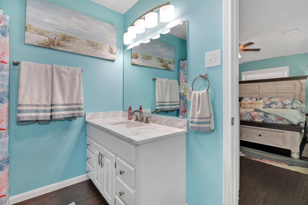 The en-suite Primary bath