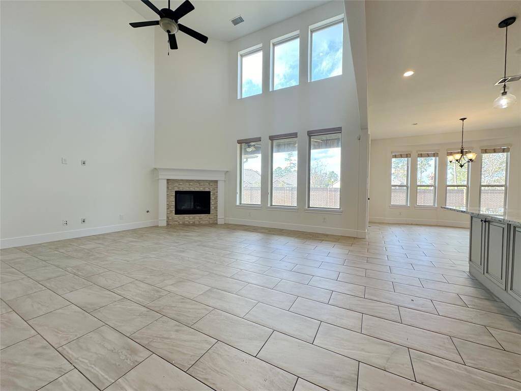 Kitchen Island, Breakfast area, cabinets with under lighting