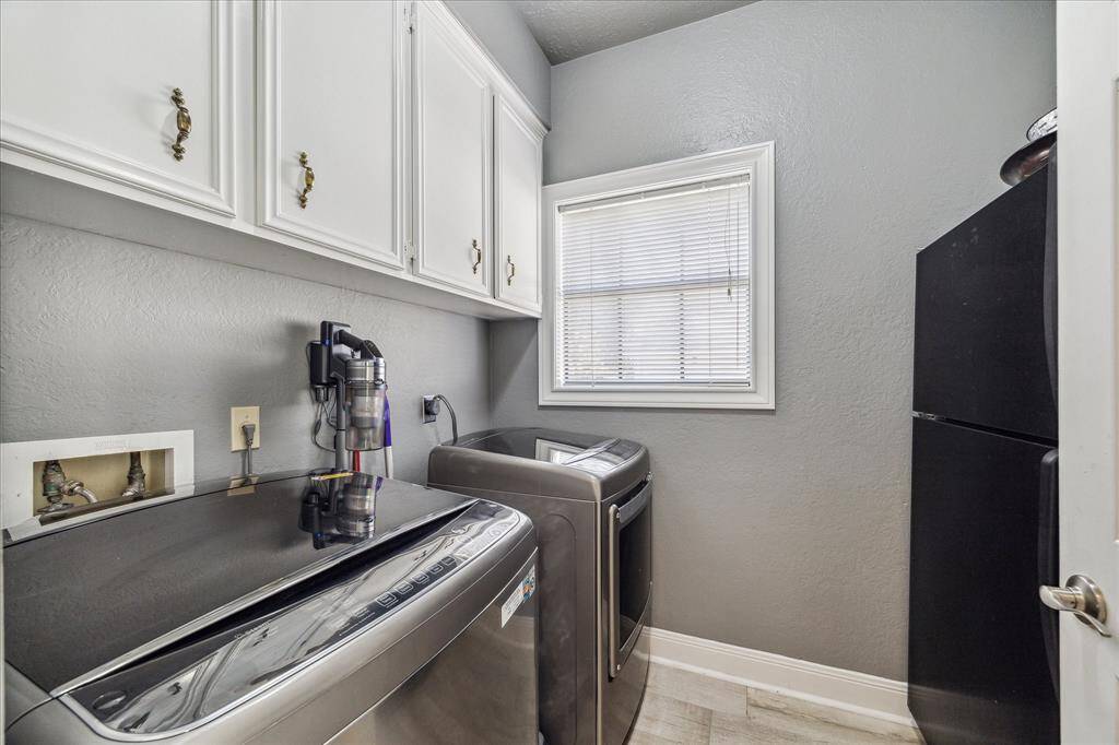 Laundry off Kitchen
