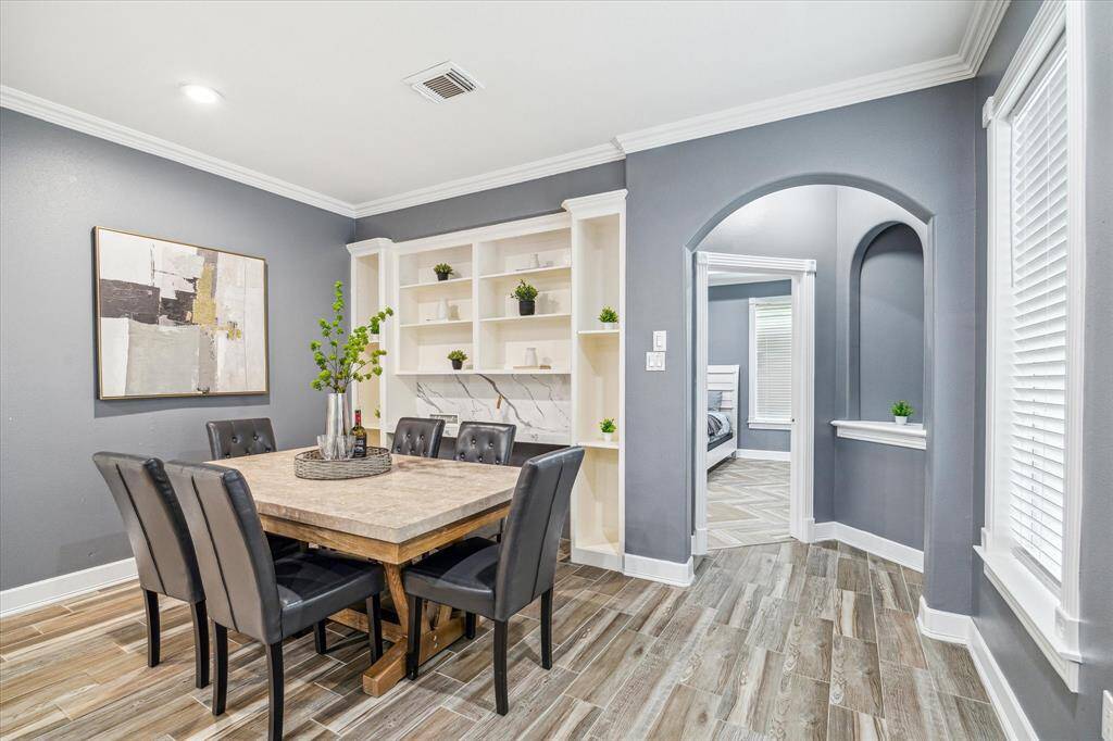 Breakfast room