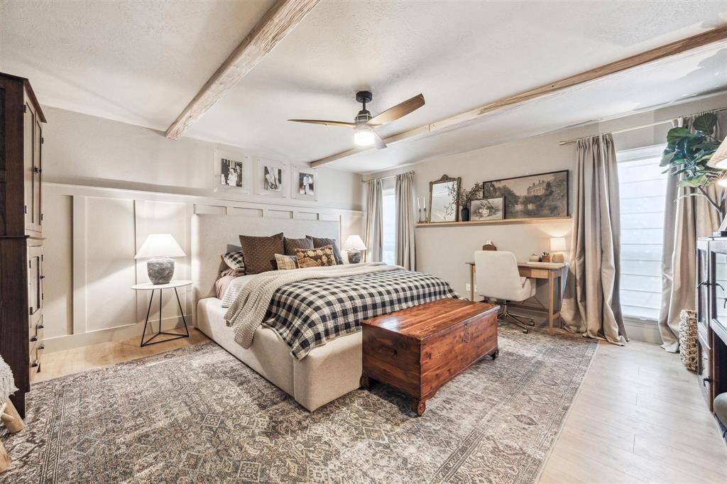 LARGE Primary bedroom!