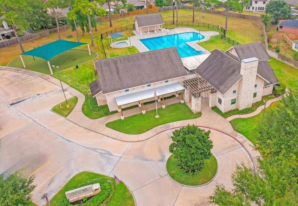 Family & Kiddie Pools, Fitness Facility, Clubhouse, Covered Play Area and Plenty of Parking make the community center a place you'll enjoy visiting.