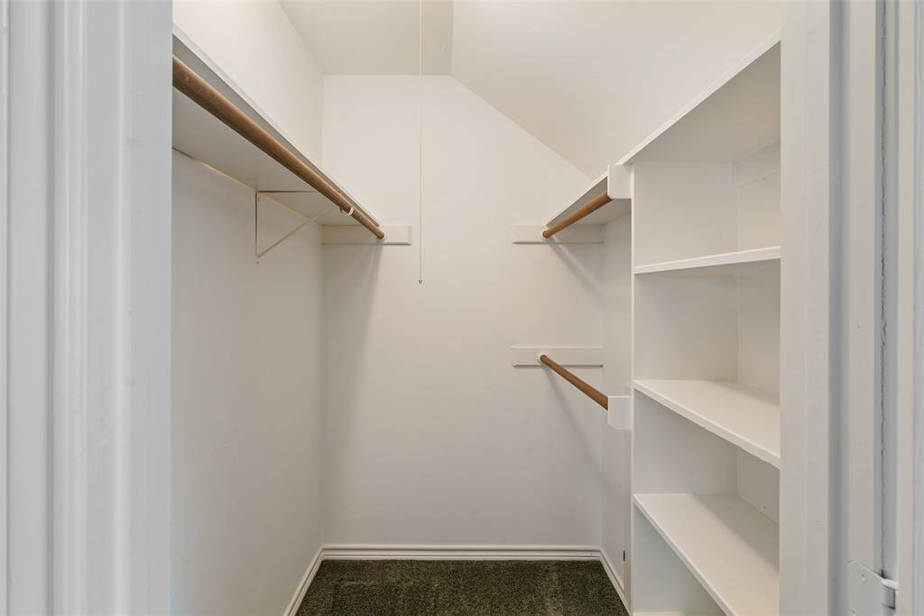 Walk-in closets in ALL the bedrooms!