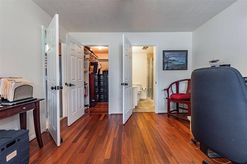 The bedroom has a walk-in closet...