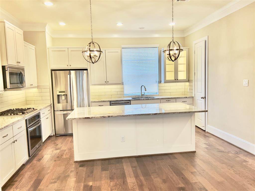 refrigerator Included