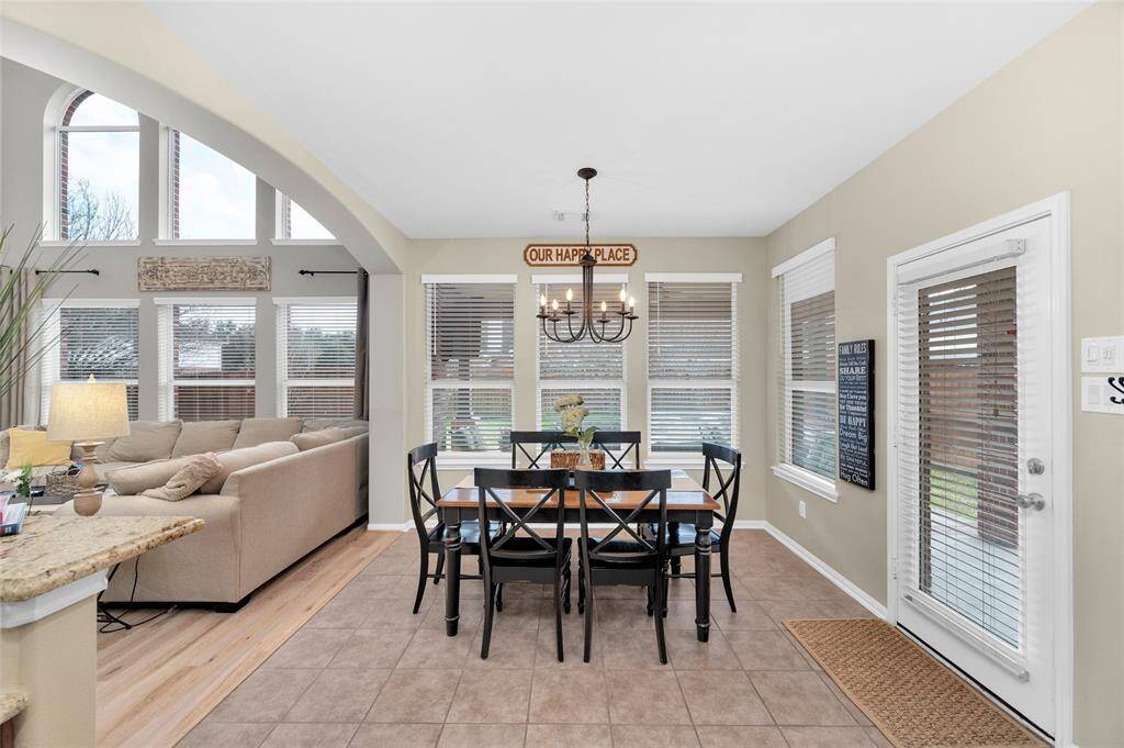 Easy access to the backyard from the breakfast room