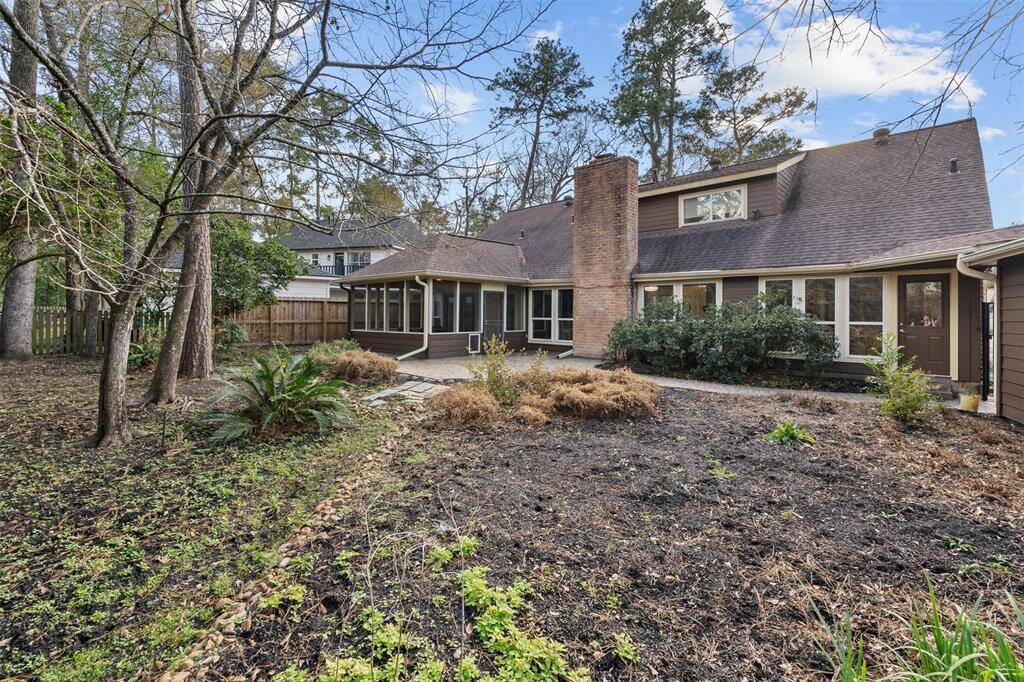 Fully-FENCED and backs up to a walking trail!