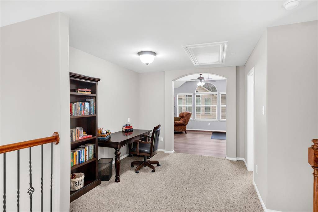 Bonus Space/ Extra Study/Office