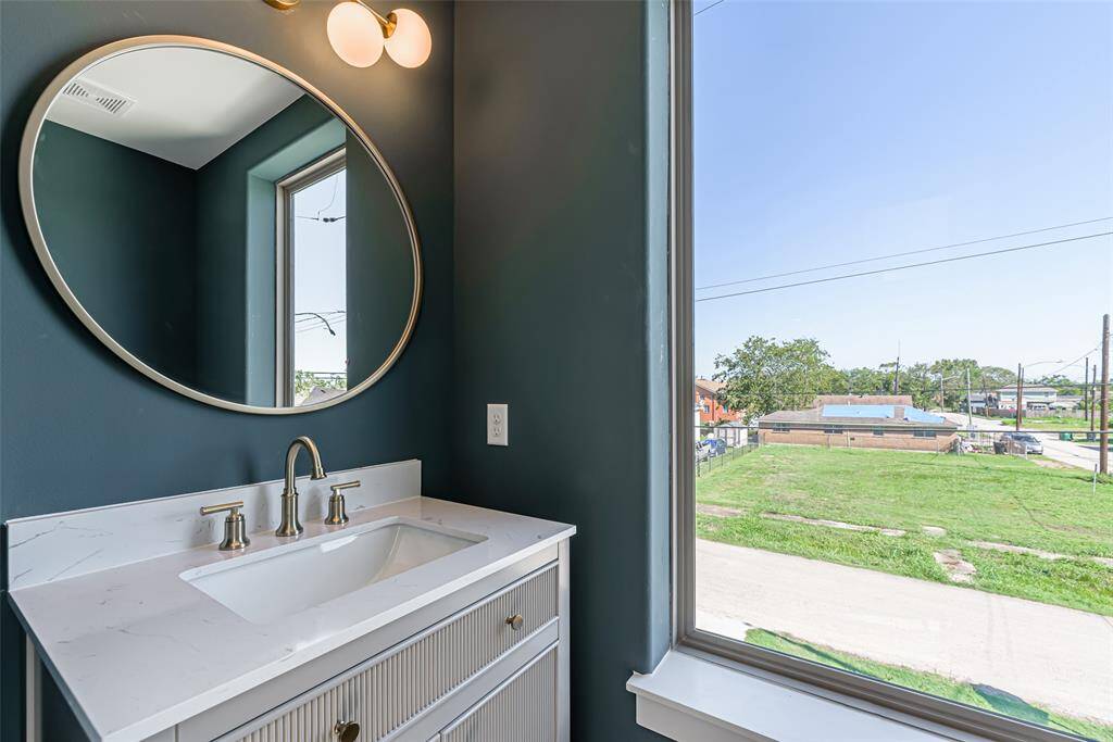 Half bath off of the living room
