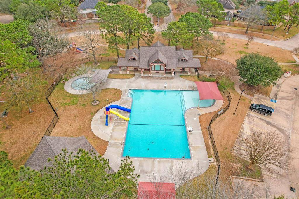 Community pool