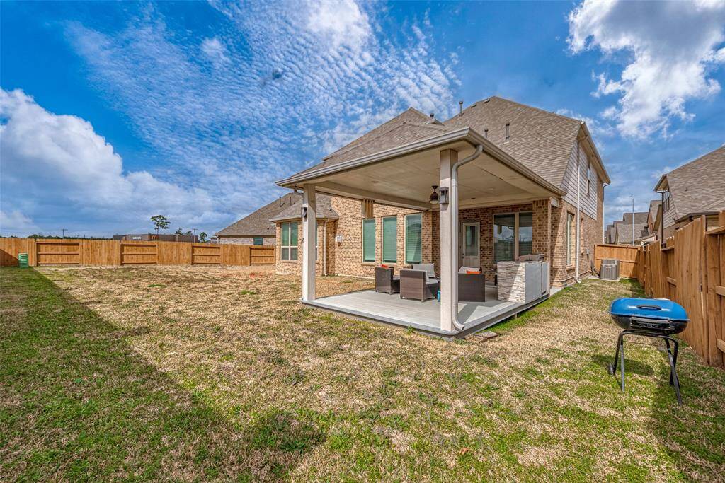 Large backyard with no back neighbors