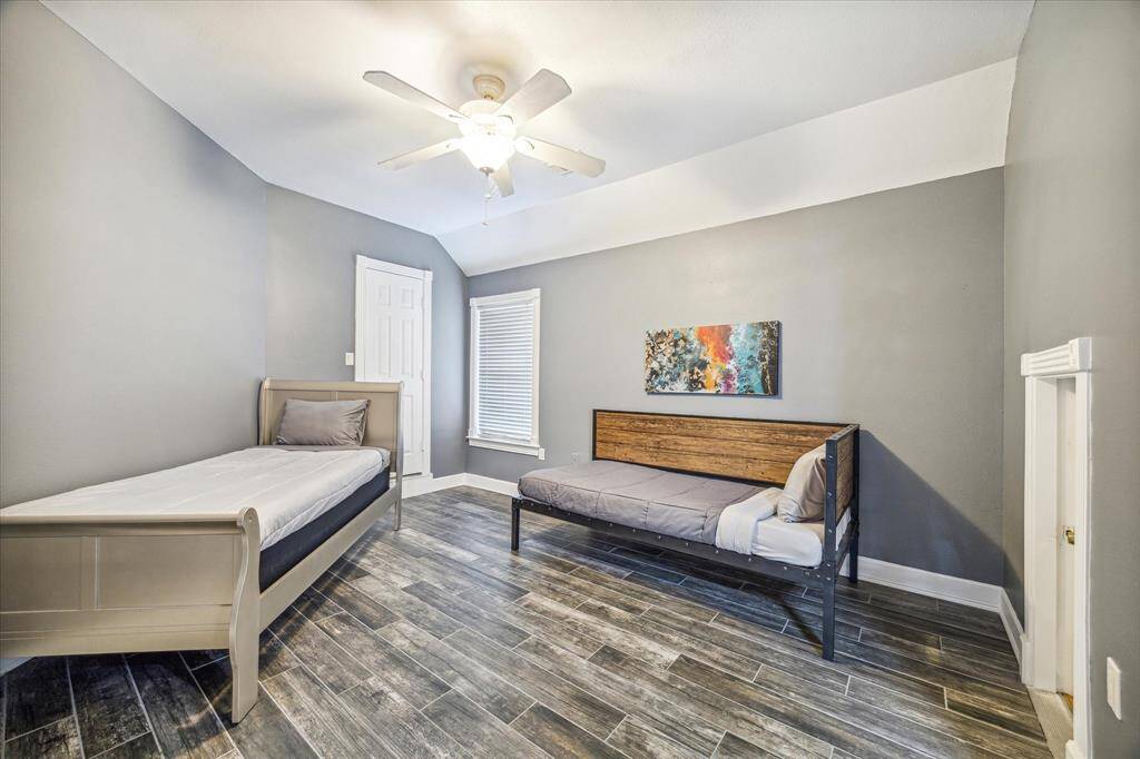 Upstairs bedroom