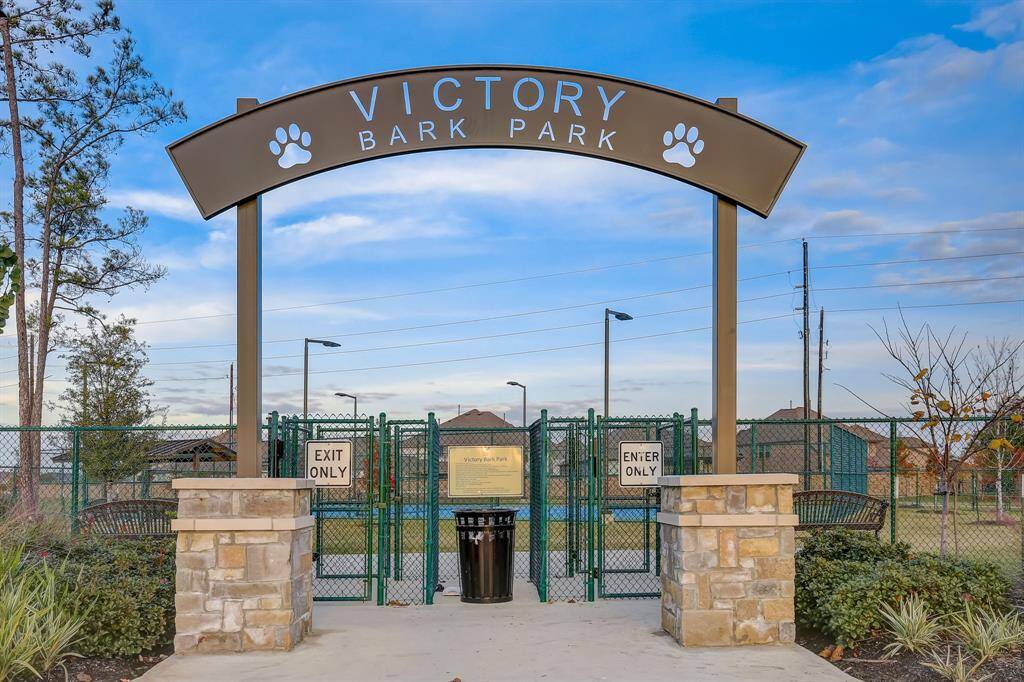 Community dog park