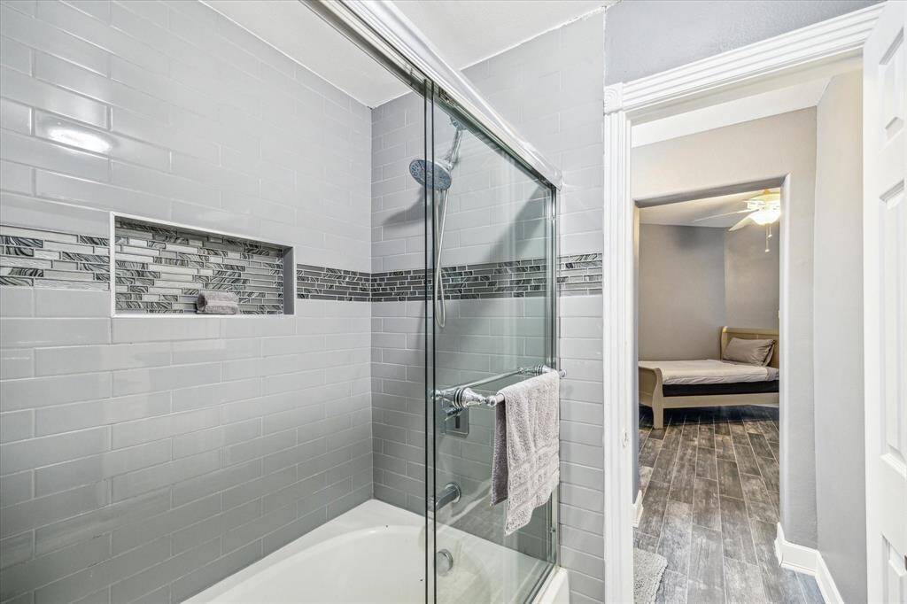 Upstairs bathroom