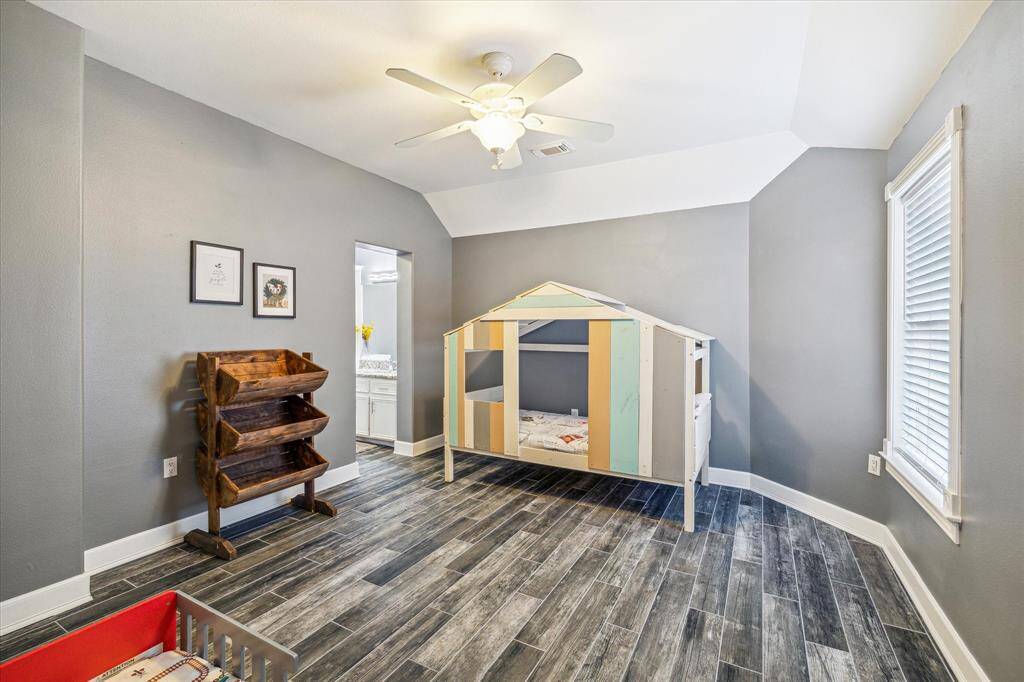 Upstairs bedroom