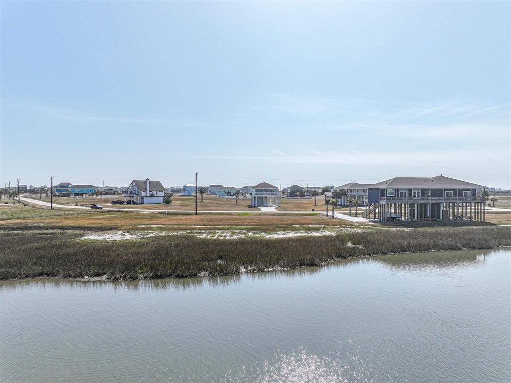 Located on West Bay and Bird Island Cove