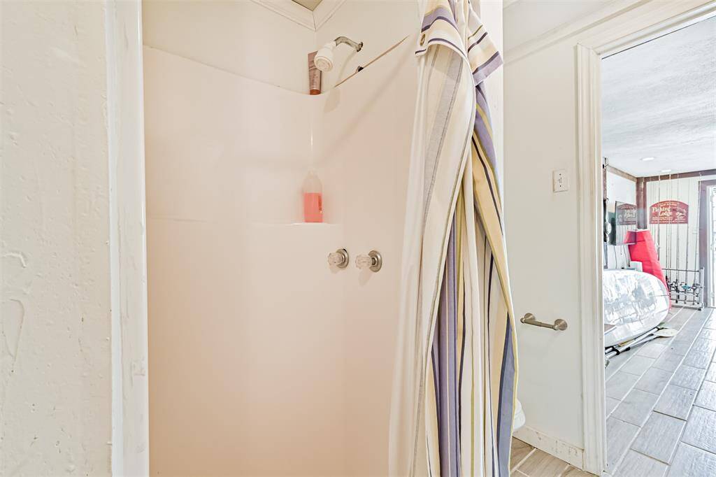 Ground Level full bath