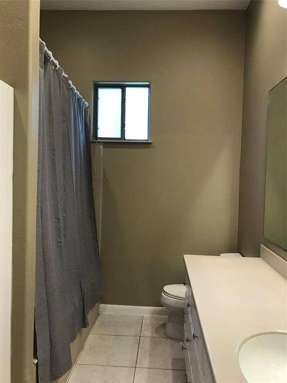 The guest bathroom has more space than we can fit in the picture.