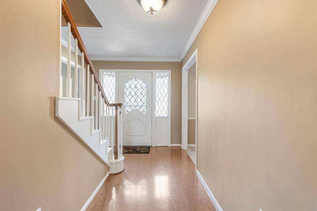 Click on "Virtual Tour" link to view the listing in detail.