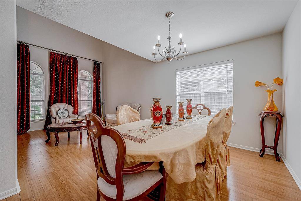Formal Dining
