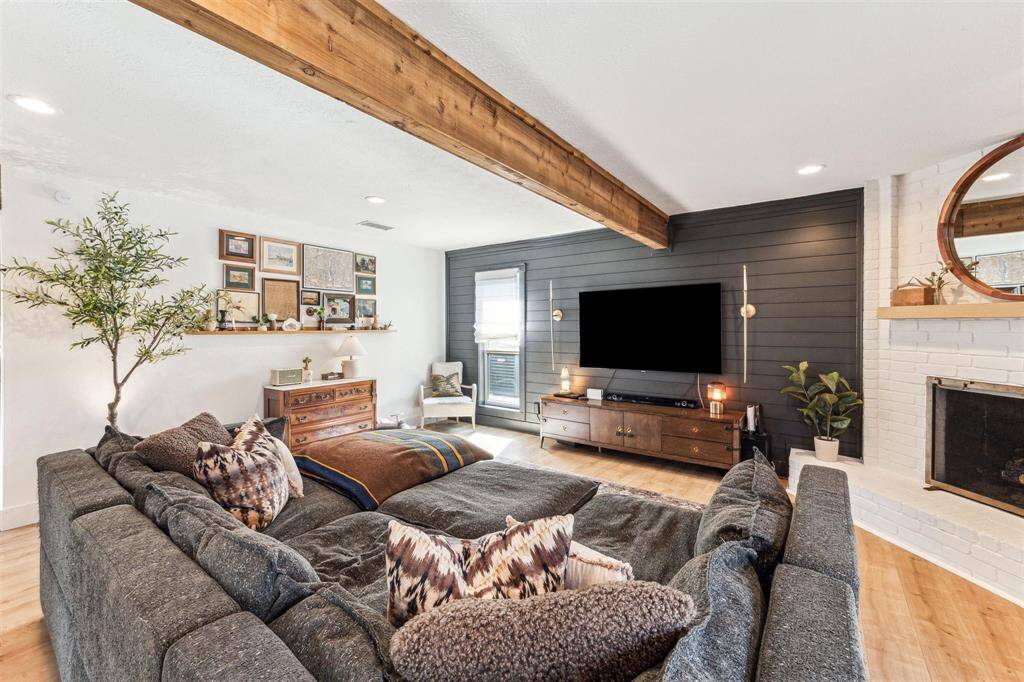 Another view of the large living room. You must see in person!