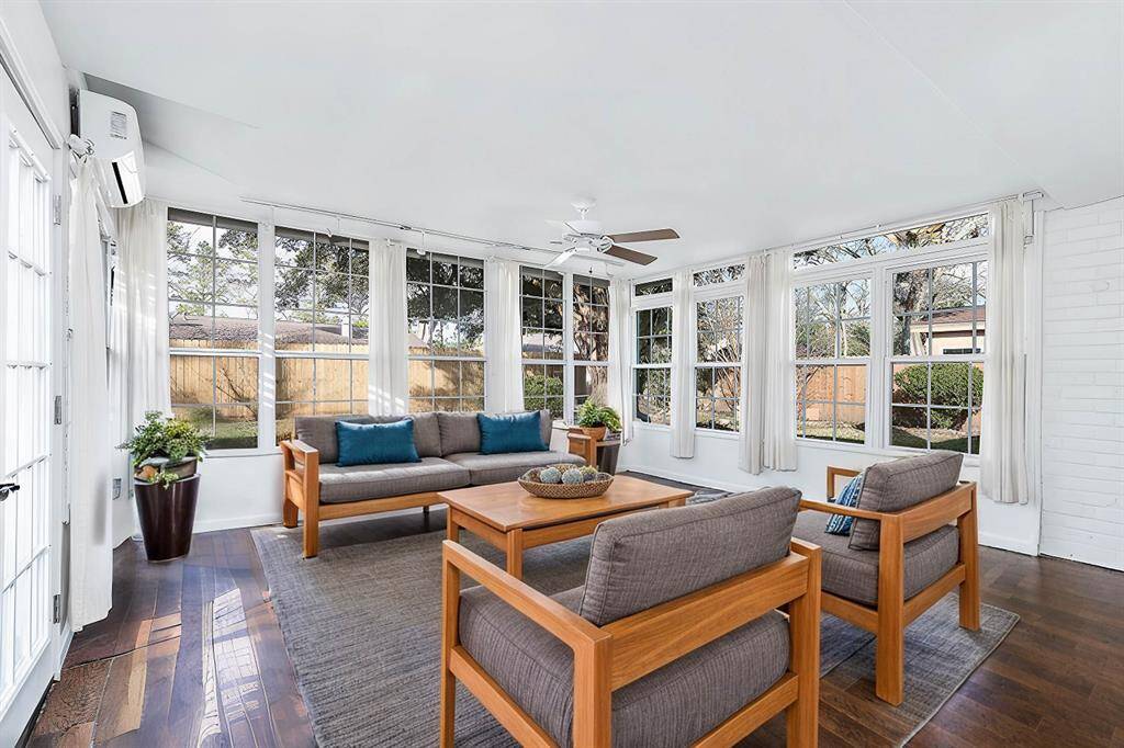 Sun Room Virtually Staged