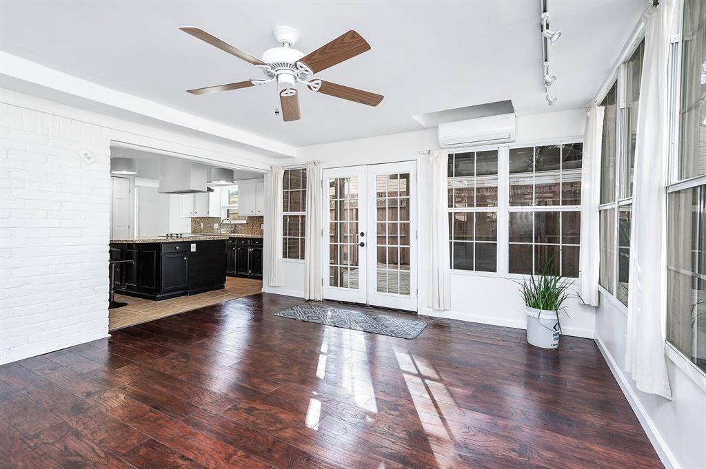 Sunroom to Kitchen