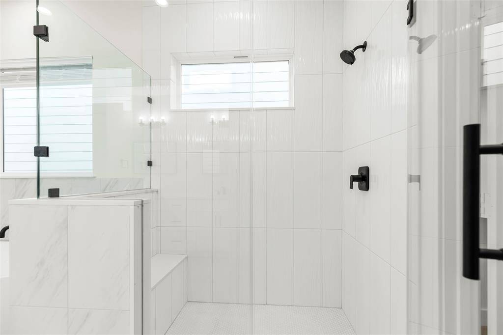 Oversized dual shower