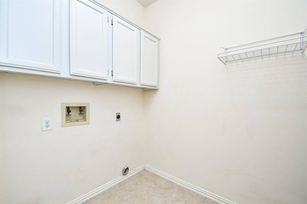 Large In-House Laundry Room
