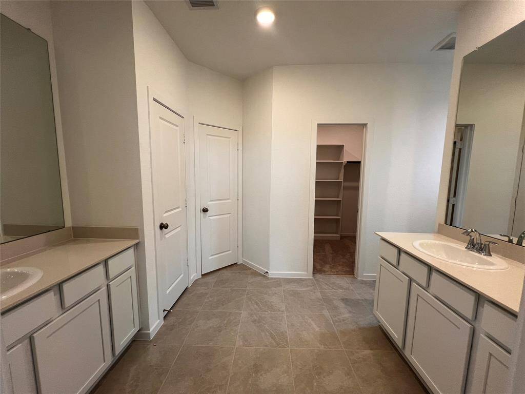 *Not actual home, pictures representative of same floor plan*