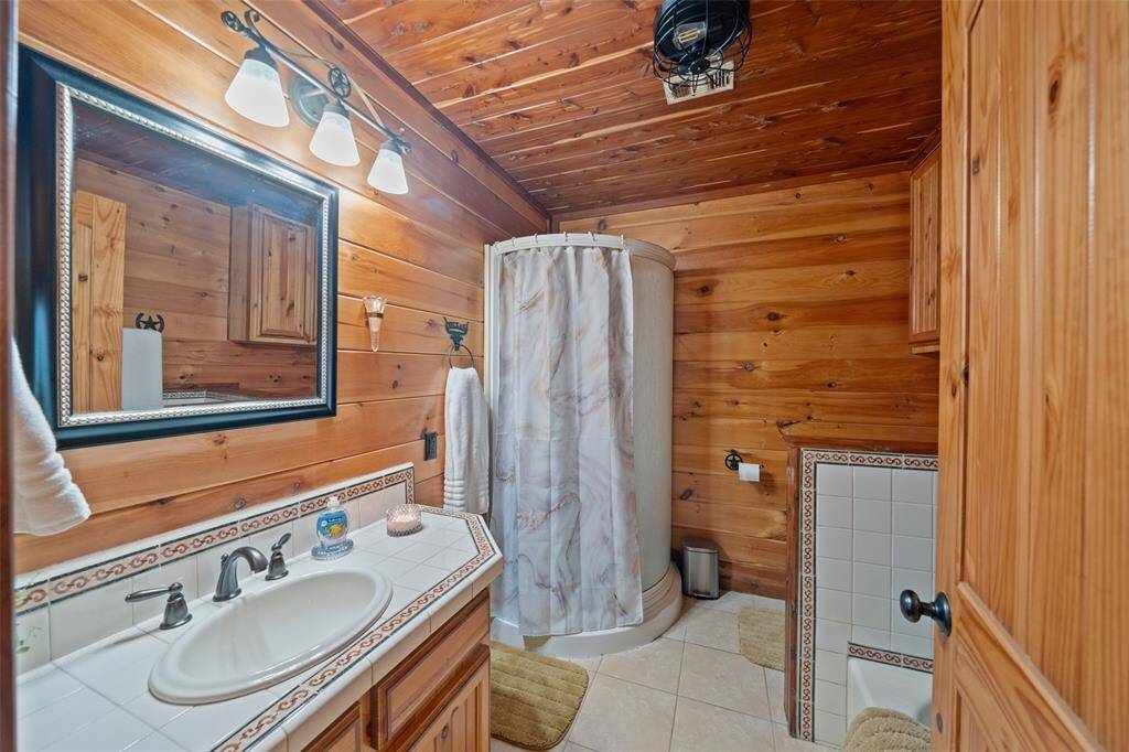 The bathroom is so unique and has such a nice feel to it!