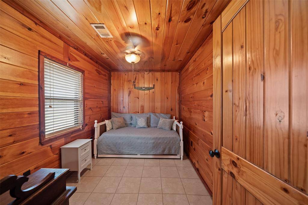 This flex space could be used as a guest bedroom or office!