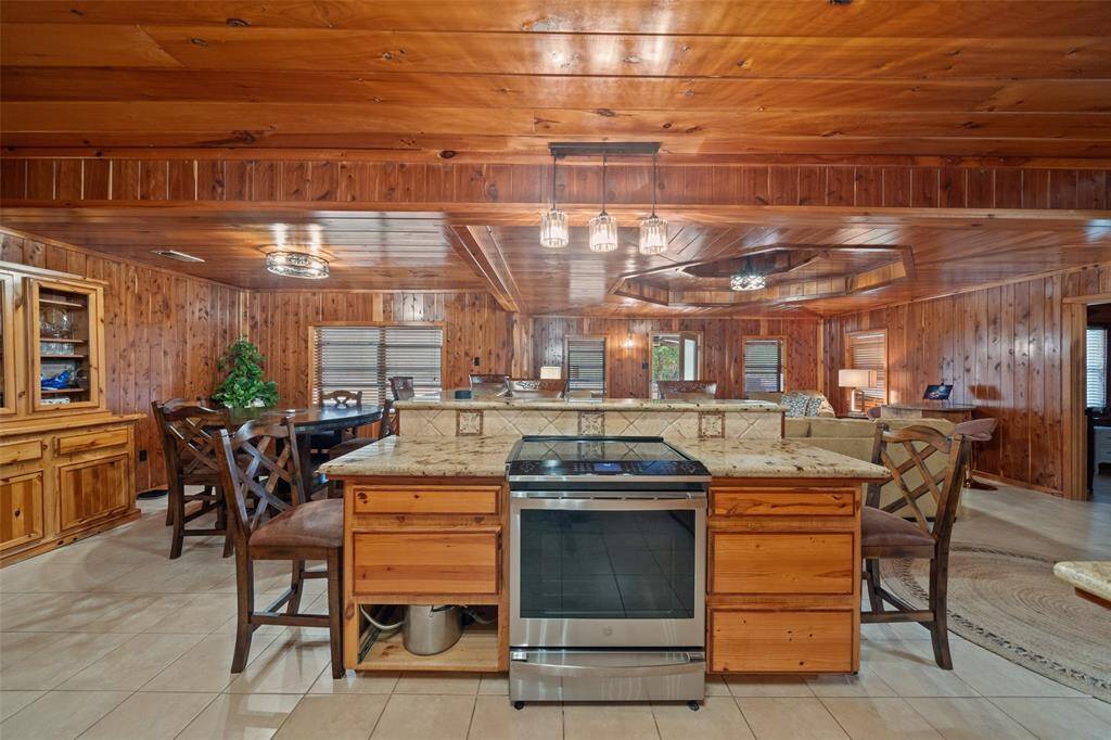 The kitchen has so much space!