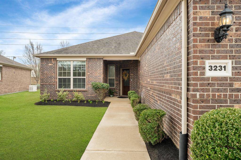 The seller is waiting for better weather to install new Bermuda grass. Please note that the photo with green grass has been digitally enhanced.