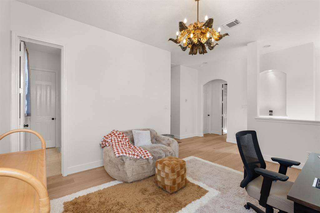 The flex space is located adjacent to the guest suite.