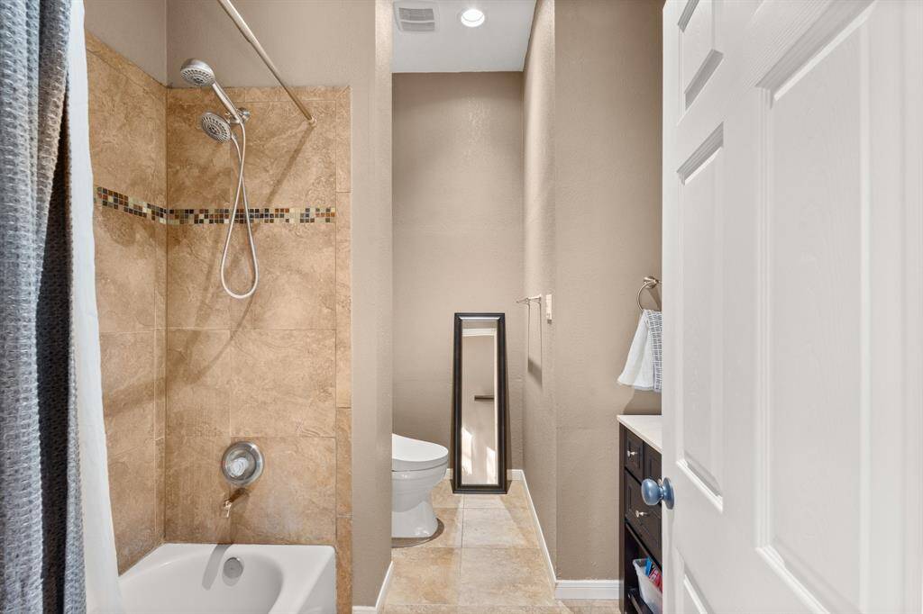 Full guest house bath