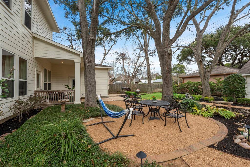 Your garden sanctuary awaits!
