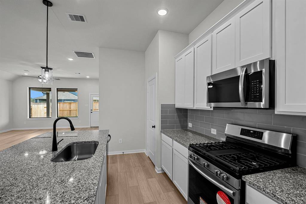 REPRESENTATIVE PHOTO - Photo does not represent actual home options and selection. Ask Sales consultant for specific selections.