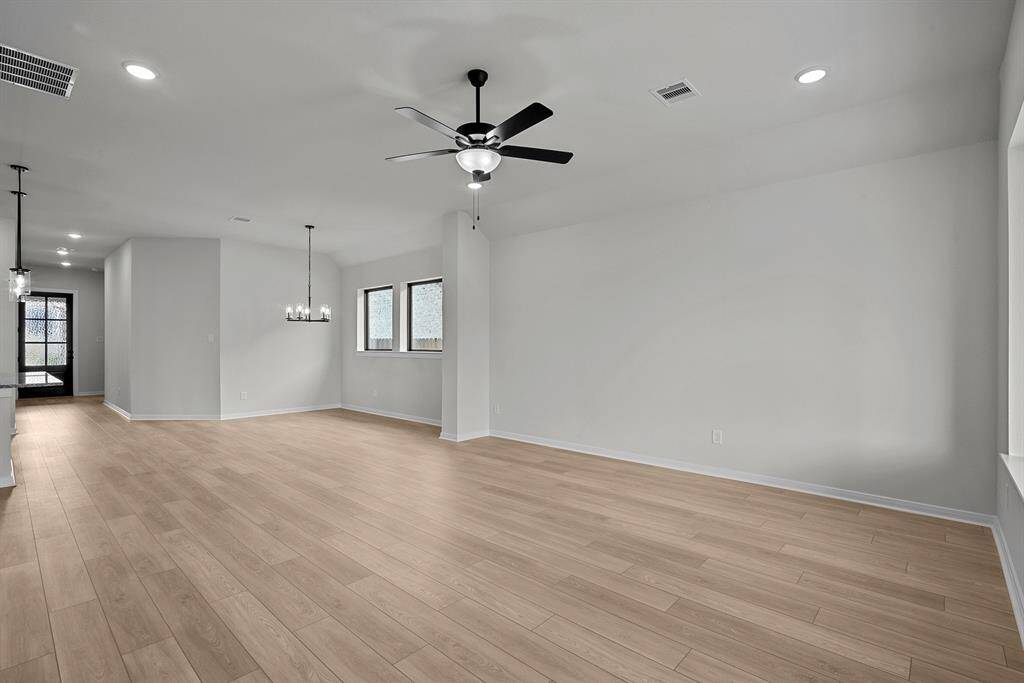 REPRESENTATIVE PHOTO - Photo does not represent actual home options and selection. Ask Sales consultant for specific selections.